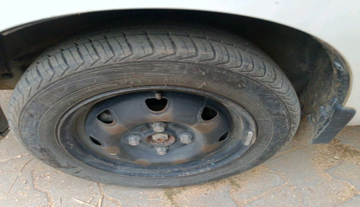 2016 Maruti Alto K10 VXI, Petrol, Manual, 46,294 km, tyre