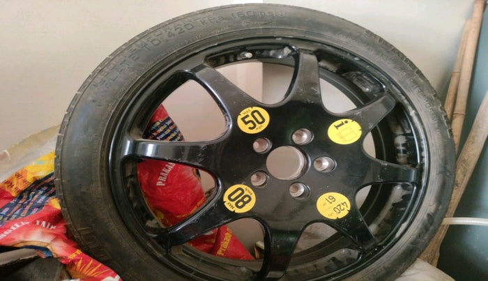 2020 Mercedes Benz E Class E 220 D, Diesel, Automatic, 74,945 km, tyre