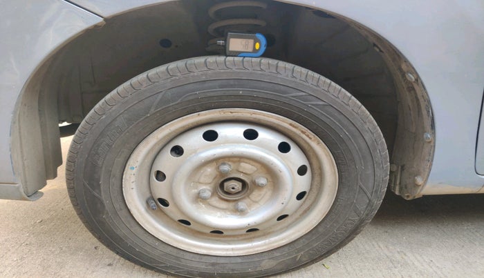 2012 Maruti Wagon R 1.0 LXI CNG, Petrol, Manual, 64,503 km, tyre