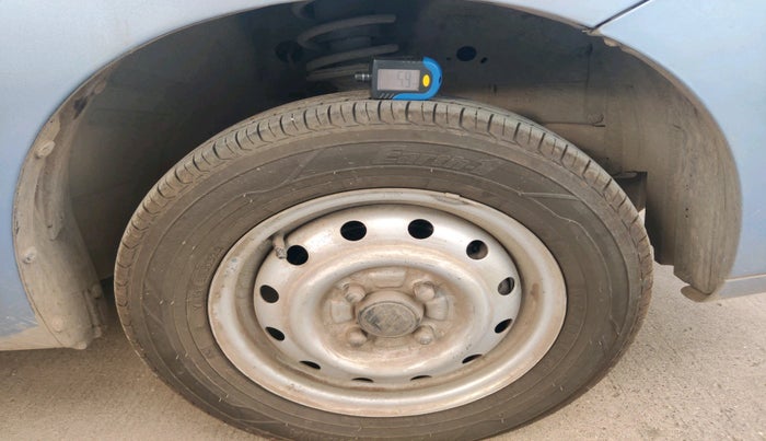 2012 Maruti Wagon R 1.0 LXI CNG, Petrol, Manual, 64,503 km, tyre