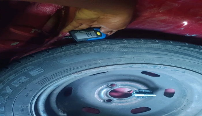 2016 Renault Kwid RXT 1.0 AMT (O), Petrol, Automatic, 46,848 km, tyre