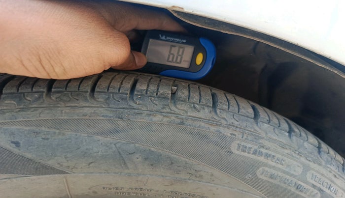 2016 Maruti Celerio ZXI AMT, Petrol, Automatic, 1,26,898 km, tyre