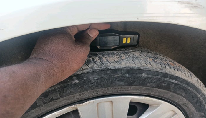 2011 Ford Figo TITANIUM 1.2 PETROL, Petrol, Manual, 85,454 km, tyre