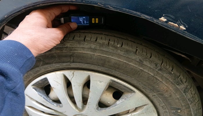 2010 Maruti Alto LXI, Petrol, Manual, 1,06,911 km, tyre