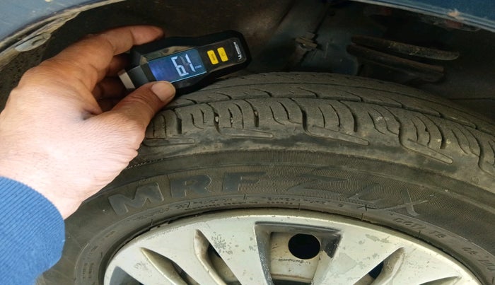 2010 Maruti Alto LXI, Petrol, Manual, 1,06,911 km, tyre