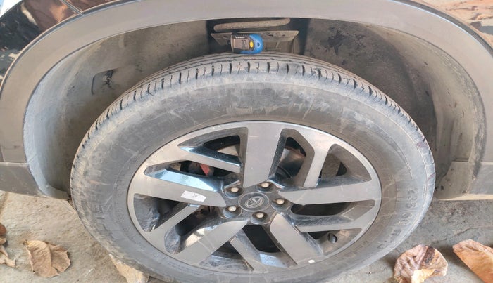 2023 Tata Harrier XZA + O 2.0L RED DARK EDITION 5 STR, Diesel, Automatic, 72,648 km, tyre