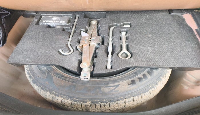 2016 Honda Jazz 1.2L I-VTEC VX, Petrol, Manual, 84,980 km, tyre