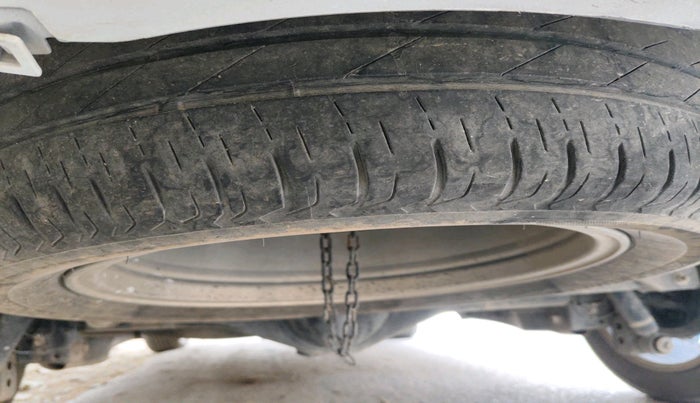 2021 Toyota Innova Crysta 2.4 ZX AT 7 STR, Diesel, Automatic, 44,876 km, tyre