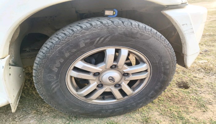 2013 Mahindra Scorpio VLX 2WD BS-III, Diesel, Manual, 1,19,635 km, tyre