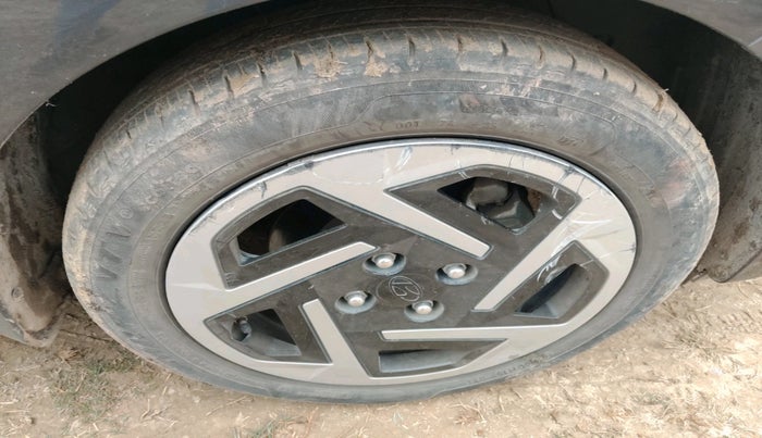 2024 Hyundai GRAND I10 NIOS SPORTZ 1.2 KAPPA VTVT CNG, Petrol, Manual, 42,181 km, tyre