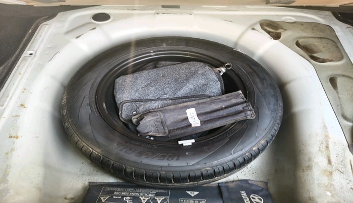 2020 Hyundai Verna SX 1.5 VTVT, Petrol, Manual, 42,726 km, tyre