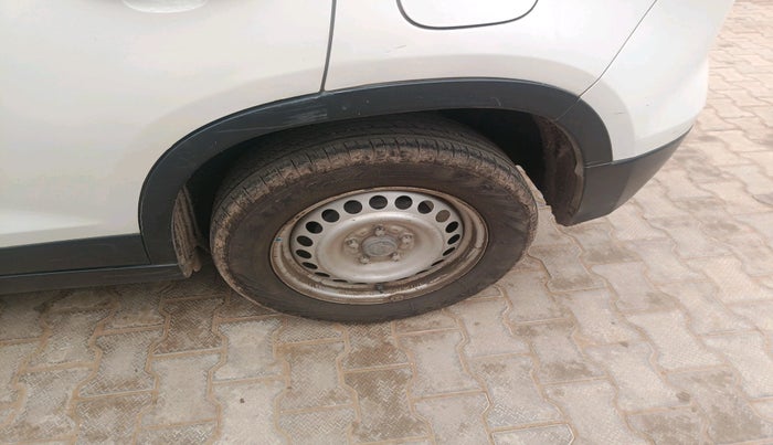 2018 Maruti Vitara Brezza LDI, Diesel, Manual, 1,08,148 km, tyre