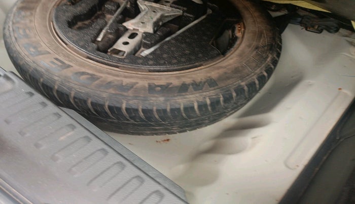 2018 Maruti Vitara Brezza LDI, Diesel, Manual, 1,08,148 km, tyre