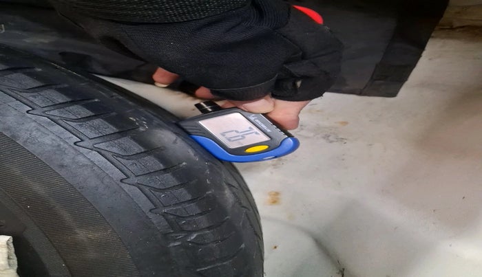 2013 Hyundai Verna FLUIDIC 1.6 CRDI SX AT, Diesel, Automatic, 1,26,433 km, tyre