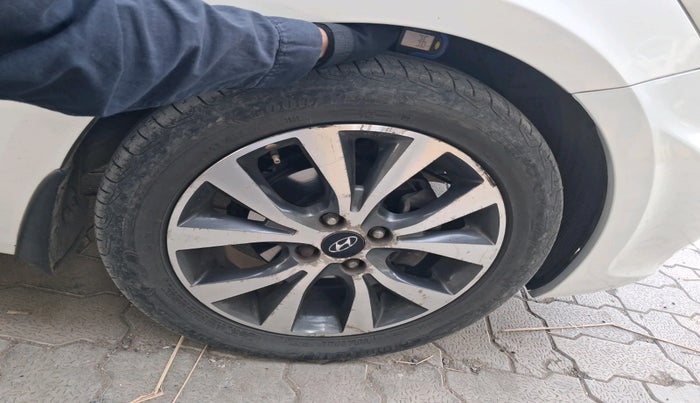 2013 Hyundai Verna FLUIDIC 1.6 CRDI SX AT, Diesel, Automatic, 1,26,433 km, tyre