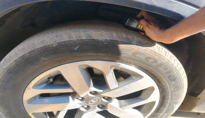 2021 Tata Safari XZA PLUS, Diesel, Automatic, 1,44,512 km, tyre