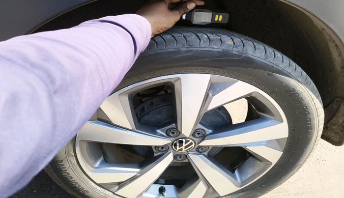 2021 Volkswagen TAIGUN TOPLINE 1.0 TSI AT, Petrol, Automatic, 75,000 km, tyre