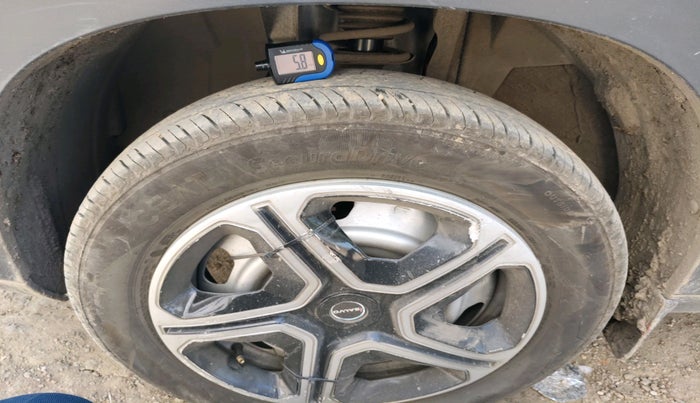 2024 Nissan MAGNITE XE, Petrol, Manual, 13,210 km, tyre