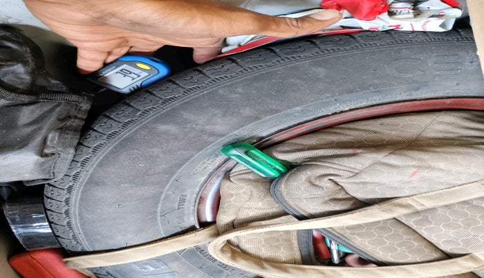 2024 Nissan MAGNITE XE, Petrol, Manual, 13,210 km, tyre