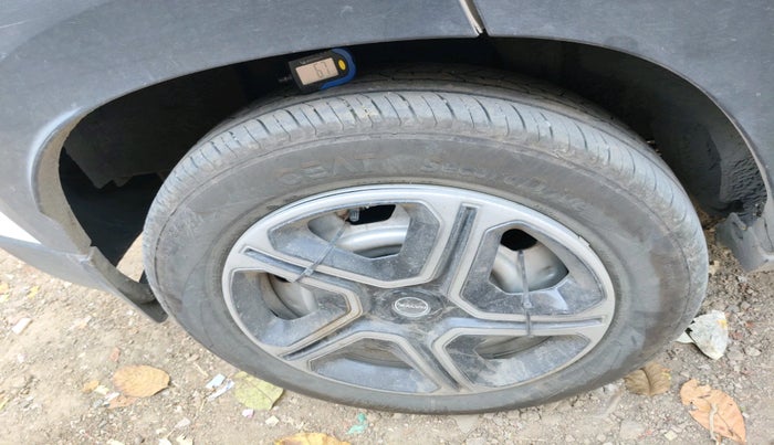 2024 Nissan MAGNITE XE, Petrol, Manual, 13,210 km, tyre