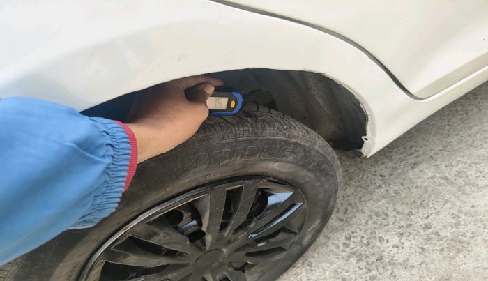 2016 Maruti Swift VXI, Petrol, Manual, 1,15,000 km, tyre