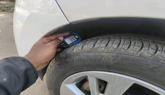 2015 Honda Jazz 1.2L I-VTEC V AT, Petrol, Automatic, 1,56,909 km, tyre