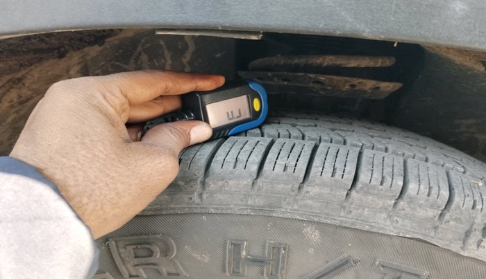 2022 Tata Safari XE, Diesel, Manual, 61,296 km, tyre