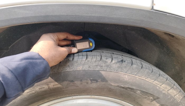 2022 Tata Safari XE, Diesel, Manual, 61,296 km, tyre