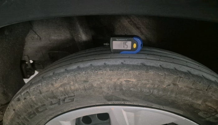 2022 Hyundai VENUE S 1.2, Petrol, Manual, 53,366 km, tyre