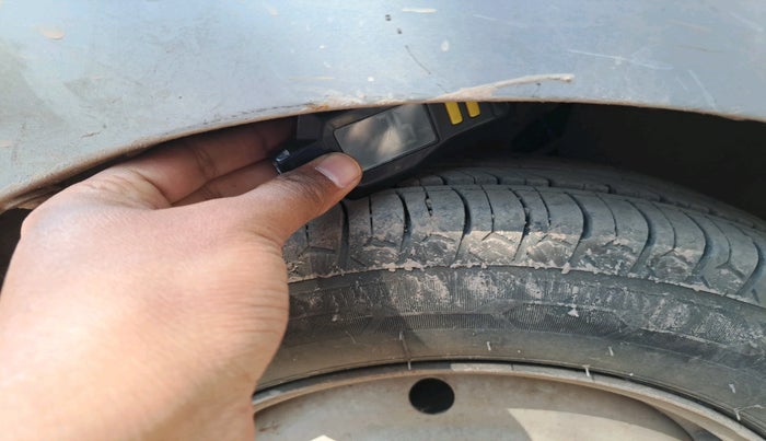 2010 Tata Nano LX, Petrol, Manual, 1,27,950 km, tyre