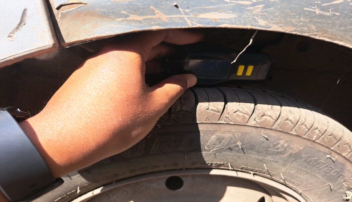 2010 Tata Nano LX, Petrol, Manual, 1,27,950 km, tyre