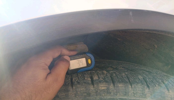 2014 Mahindra XUV500 W8, Diesel, Manual, 1,55,144 km, tyre