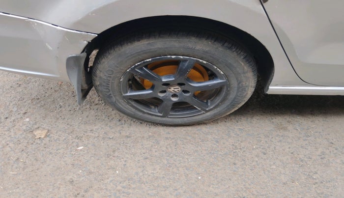 2014 Volkswagen Vento HIGHLINE DIESEL 1.6, Diesel, Manual, 91,873 km, tyre