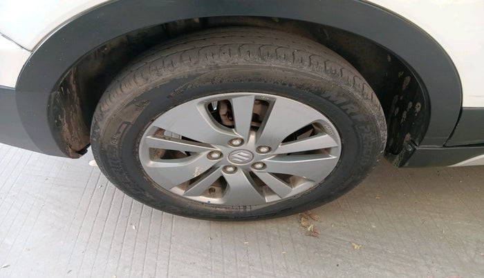 2016 Maruti S Cross ZETA 1.3, Diesel, Manual, 81,563 km, tyre