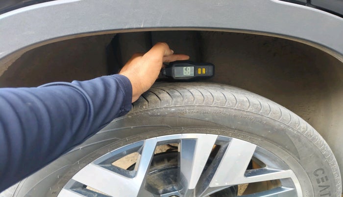 2025 Skoda Kylaq Prestige AT, Petrol, Automatic, 5,808 km, tyre