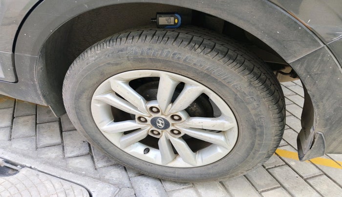 2016 Hyundai Creta SX PLUS 1.6 DIESEL, Diesel, Manual, 1,33,393 km, tyre