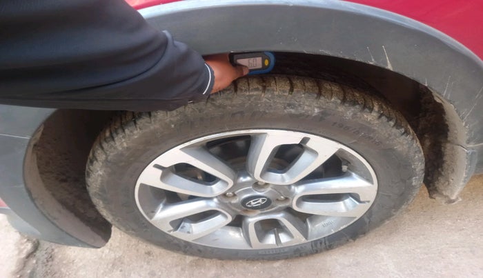 2016 Hyundai i20 Active 1.4, Diesel, Manual, 1,17,033 km, tyre