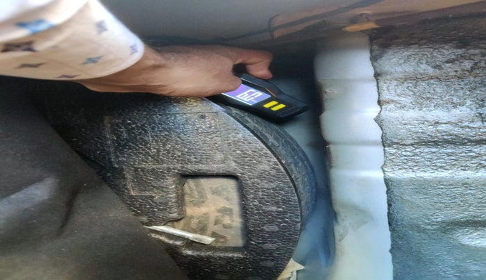 2010 Chevrolet Beat LT PETROL, Petrol, Manual, 84,882 km, tyre