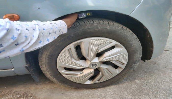 2010 Chevrolet Beat LT PETROL, Petrol, Manual, 84,882 km, tyre