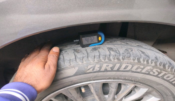 2022 Maruti Ertiga VXI CNG, Petrol, Manual, 46,078 km, tyre