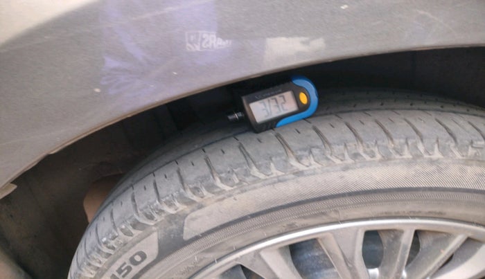 2022 Maruti Ertiga VXI CNG, Petrol, Manual, 46,078 km, tyre