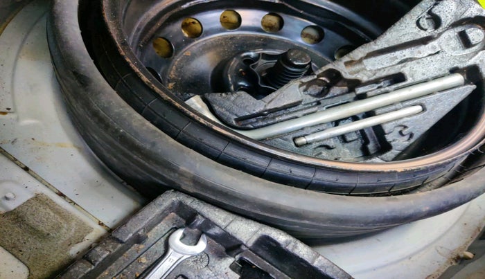 2012 Audi Q7 3.0 TDI QUATTRO, Diesel, Automatic, 1,49,219 km, tyre