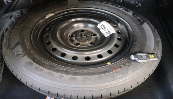 2019 Jeep Compass LIMITED PLUS PETROL AT, Petrol, Automatic, 60,969 km, tyre