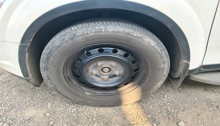 2019 Mahindra XUV500 W7, Diesel, Manual, 62,239 km, tyre