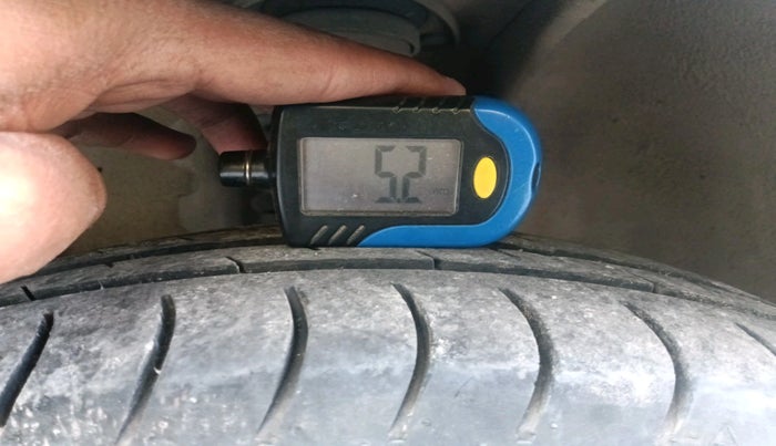 2014 Maruti OMNI E STD, Petrol, Manual, 52,224 km, tyre