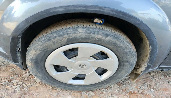 2016 Mahindra XUV500 W6, Diesel, Manual, 73,079 km, tyre