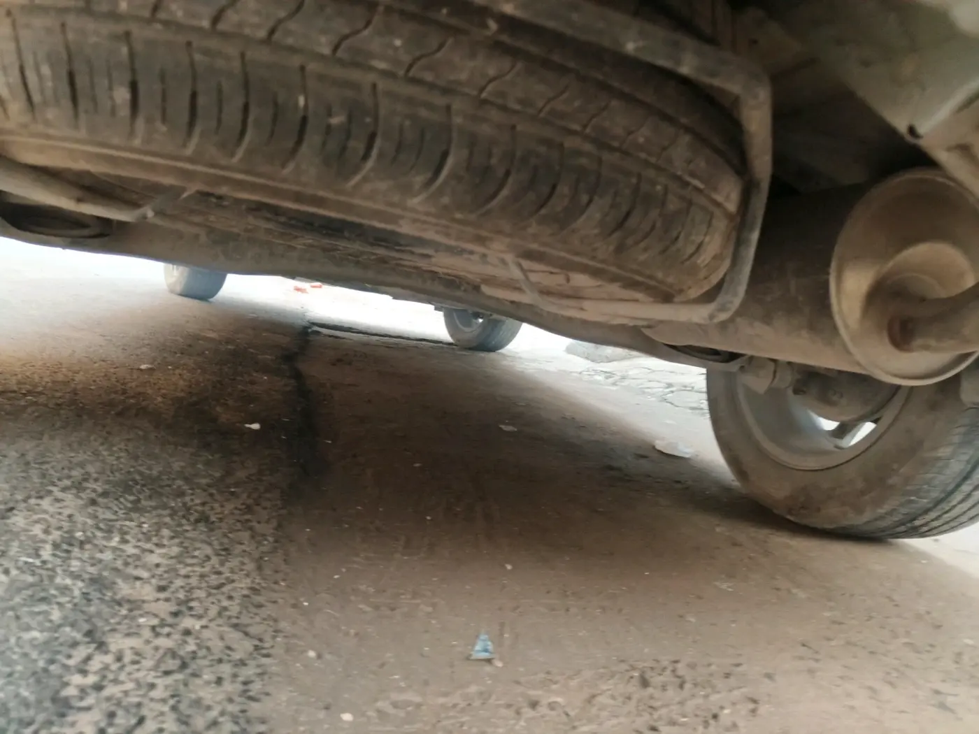 2024 Maruti XL6 ZETA CNG, CNG, Manual, 29,315 km, tyre