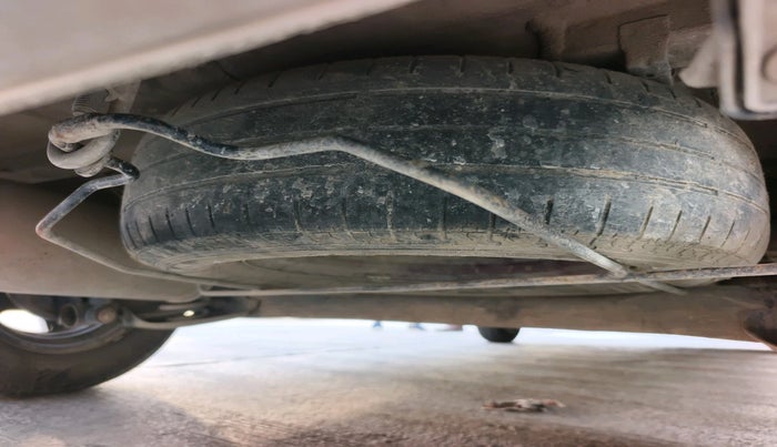 2022 Renault TRIBER RXT, Petrol, Manual, 1,55,132 km, tyre