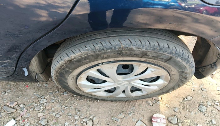 2023 Maruti Swift VXI, Petrol, Manual, 30,046 km, tyre