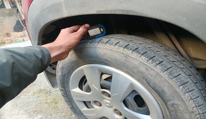 2016 Renault Kwid RXT 0.8, Petrol, Manual, 31,605 km, tyre